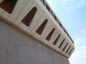 Rounded triangle windows