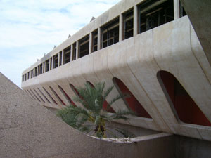 Rounded triangle windows